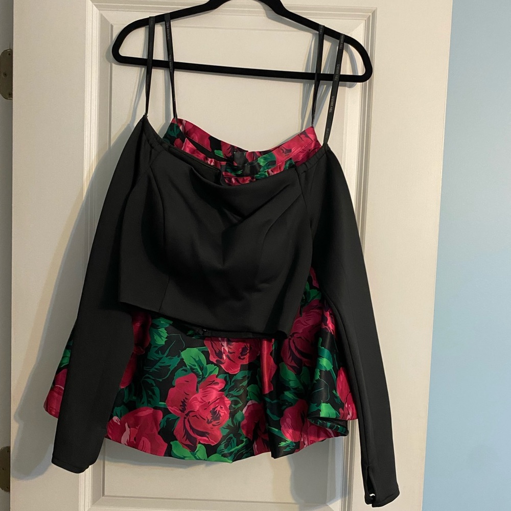 Sherri Hill Rose Crop Top Short Cocktail Dress Set - Picture 4 of 16